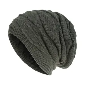 Cappello invernale all'ingrosso della fabbrica donna uomo cappello lavorato a maglia in peluche berretto con teschio personalizzato berretto invernale solido cadente