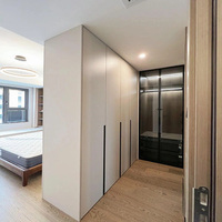 Armoire de chambre autoportante personnalisable de style moderne avec portes battantes ; Armoire d'angle ; Grand meuble de maison écologique