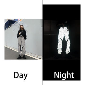 Pantalon <span class=keywords><strong>de</strong></span> <span class=keywords><strong>jogging</strong></span> Hip Hop en tissu <span class=keywords><strong>peau</strong></span> <span class=keywords><strong>de</strong></span> pêche imperméable imprimé argenté réfléchissant pour femme - Vente en gros - Product Image 2