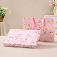 Boîte cadeau de luxe à couvercle et base rigides, emballage en carton blanc imprimé roses pour foulards en soie, châles, chemises et cadeaux d'anniversaire