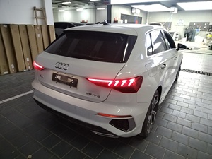 <span class=keywords><strong>Audi</strong></span> <span class=keywords><strong>A3</strong></span> Sportback 35 <span class=keywords><strong>TFSI</strong></span> Automatic 1.4L Turbo Usata del 2024, 1-25000 Miglia, Sedili in Pelle, Tetto Panoramico - Product Image 6