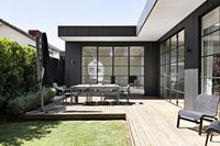 Puertas de vidrio de hierro bajo Outswing de metal de estilo francés Diseño moderno con ventanas en forma de arco y parrilla para hoteles