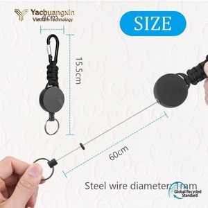 Porte-clés rétractable noir avec mousqueton et boucle en paracorde pour usage extérieur - Product Image 4