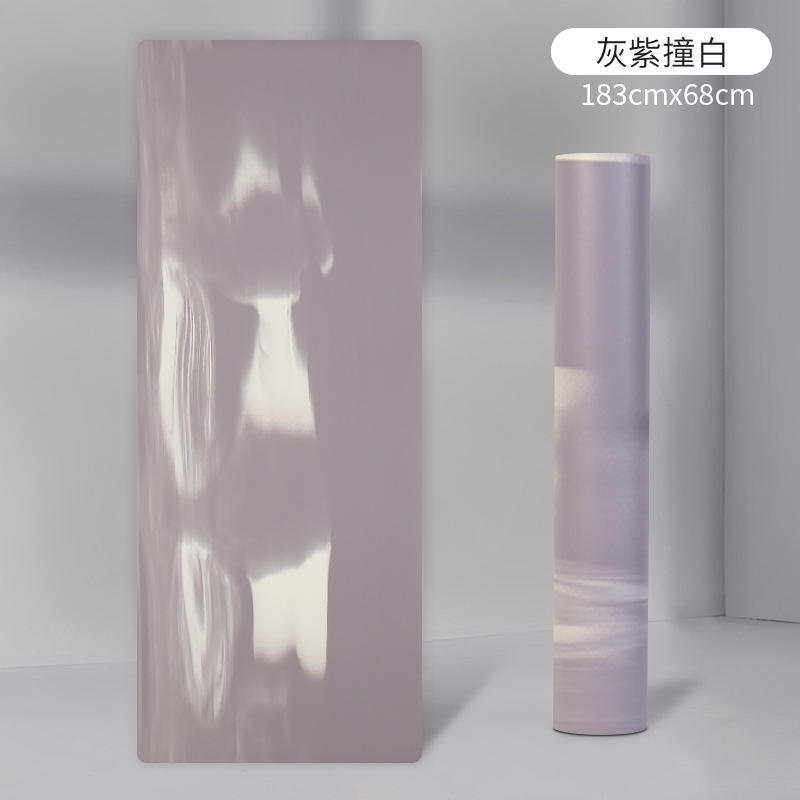 El gris violeta choca con el blanco.