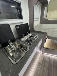 Xe cắm trại tích hợp nhà bếp và phòng tắm đang thịnh hành với xe tải cắm trại có lều - Product Image 5