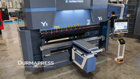 Prensa Plegadora de Alta Precisión 135T2500 DA69S con Detección de Ángulo y Seguidor de Tipo Piso para Plegado de Paneles de Conductos HVAC