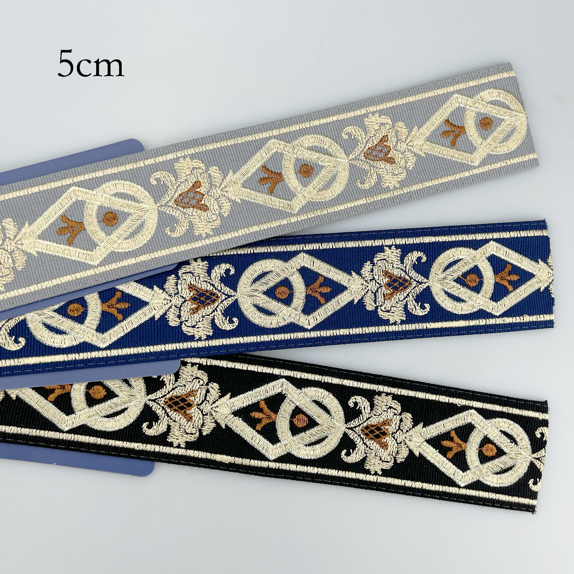 高品質中国刺繍テーブルクロスで食卓に優雅さを添えましょう