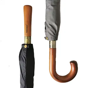 Hochwertiger wind dichter Doppel-Glasfaser rahmen J-Form Holzgriff Gerader Regenschirm mit Logo-Drucken