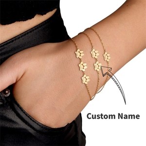 <span class=keywords><strong>Bracelet</strong></span> <span class=keywords><strong>de</strong></span> <span class=keywords><strong>patte</strong></span> minimaliste <span class=keywords><strong>personnalisé</strong></span> en acier inoxydable or 18 carats empreinte <span class=keywords><strong>de</strong></span> <span class=keywords><strong>patte</strong></span> <span class=keywords><strong>de</strong></span> chat <span class=keywords><strong>Bracelet</strong></span> <span class=keywords><strong>de</strong></span> nom <span class=keywords><strong>chien</strong></span> maman amoureux des animaux <span class=keywords><strong>de</strong></span> compagnie cadeau commémoratif - Product Image 2
