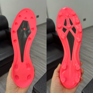 Suelas de Fútbol (soccer) Profesionales de Alta Calidad para Exteriores, Antideslizantes, de TPU, para Eventos Deportivos, Venta al por Mayor, 2026 - Product Image 4