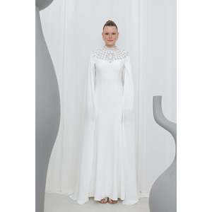 Vestido de Noche Formal de Manga Larga con Adornos de Piedras Color Crudo para Mujer, Marca Puane, para Ocasiones Especiales y Fiestas - Product Image 2