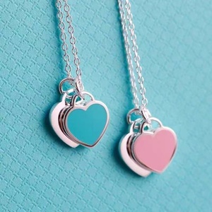 Collares de moda Corazones dobles Esmalte Drop-In Collares adhesivos Rojo Azul Rosa Colgantes Collares para mujeres - Product Image 2