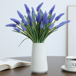 Bouquet <span class=keywords><strong>de</strong></span> jacinthes artificielles, toucher réel, Muscari violet bleu, petites fleurs pour la décoration <span class=keywords><strong>de</strong></span> mariage et <span class=keywords><strong>de</strong></span> la maison - Product Image 2