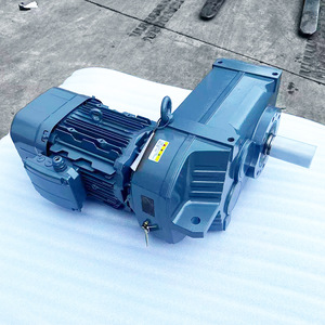 Motorreductor Helicoidal de Ejes Paralelos Serie F, Montaje de 130 mm, Trifásico, Eficiencia IE3, Totalmente Cerrado - Product Image 1