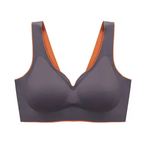 The new factory direct traceless wireless ice silk bra back row button without steel ring sleep ice silk ladies bra