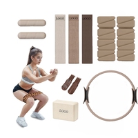 Accessoires de fitness en gros, kit d'accessoires de Pilates unisexe, chaussettes de Pilates, bande de résistance en tissu pour la gym, bloc de yoga, anneau de Pilates