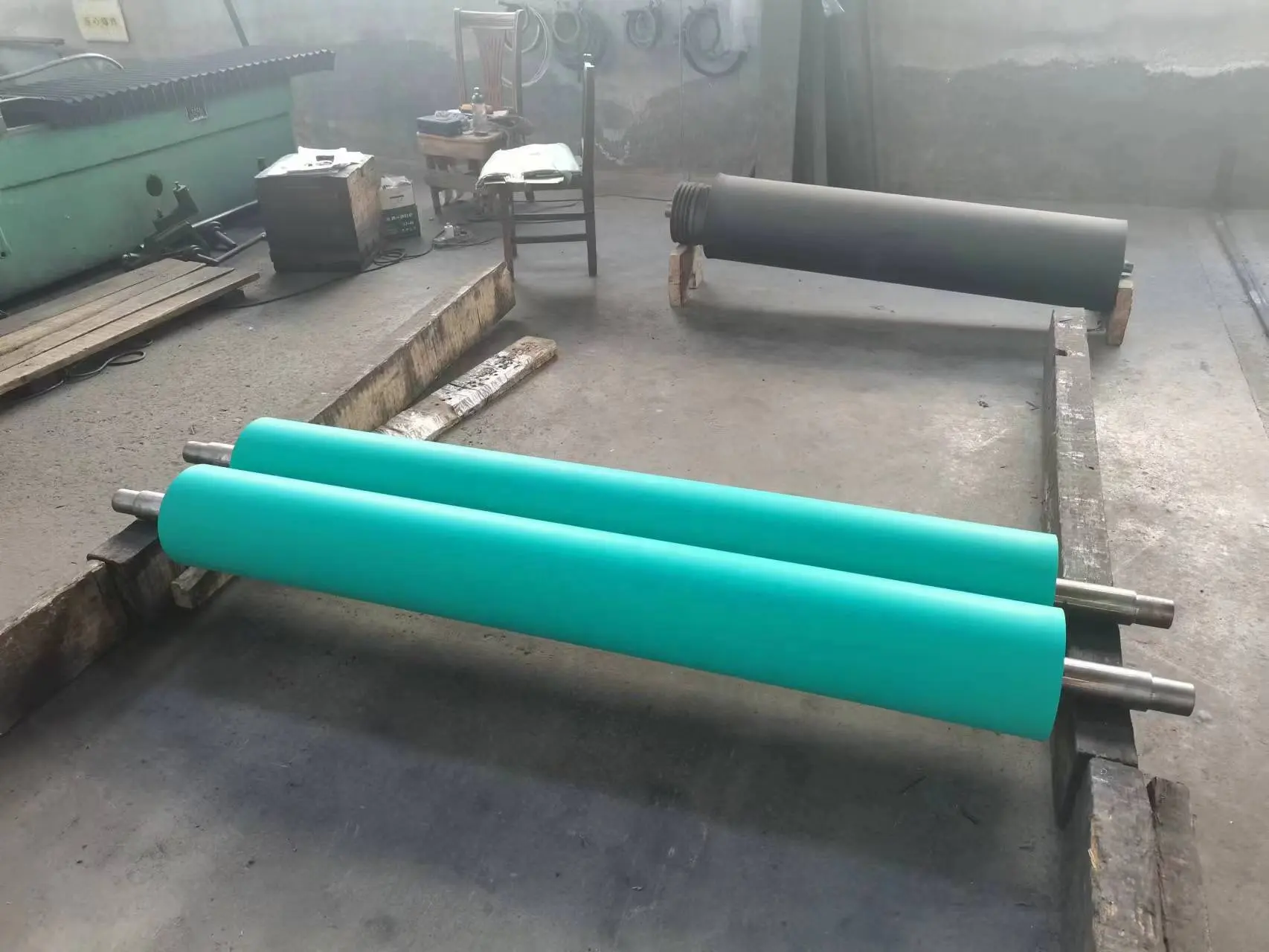 Hengfeng personnaliser les fabricants fournissent des rouleaux en caoutchouc rouleaux en caoutchouc de polyuréthane rouleaux en caoutchouc de silicone