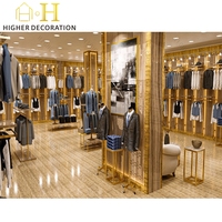 Magasin de vêtements Meubles Hommes Showroom Vitrine Vêtements Vente au détail Vitrine Boutique de luxe Vitrine