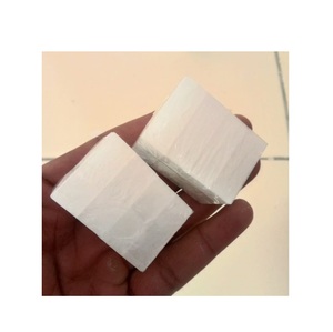 Proveedor indio de bloques de alcanfor blanco puro de primera calidad con pureza 99% y cristales aromáticos naturales Proveedor a granel de La India - Product Image 1