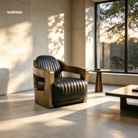 Fauteuil club vintage en cuir marron avec garniture cloutée, pieds en bois, chaise longue en cuir de vachette vieilli pour salon et salle de lecture