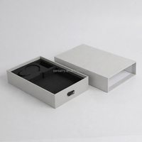 Boîte rigide texturée de style industriel gris clair avec insert en EVA, tiroir coulissant, boîte en carton pour composants de machine à piles