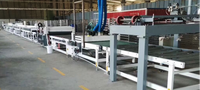 Machine de revêtement de feuilles pour peindre différents types de surfaces en bois avec une épaisseur constante et une finition de haute qualité