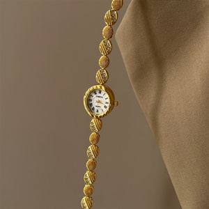 CHISTE 02 Orologio da Polso Minimalista Ovale per Donna, Stile Artistico Retrò <span class=keywords><strong>Vintage</strong></span>, Lusso Discreto, Movimento al Quarzo di Alta Gamma, Numeri Romani - Product Image 1