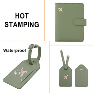 Couverture de passeport mince et étiquette de <span class=keywords><strong>bagage</strong></span> ensemble de cadeau de voyage <span class=keywords><strong>personnalisé</strong></span> RFID PU <span class=keywords><strong>porte</strong></span>-cartes de passeport en cuir - Product Image 6