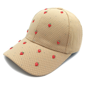 Gorra de Béisbol con Pedrería de Fresa para <span class=keywords><strong>Mujer</strong></span>, Sombrero de Sol Transpirable de Verano con Decoración de Fresa para Uso Diario al Aire Libre - Product Image 5