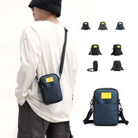 Tas Selempang Mini Tas Bahu Kecil Dompet Perjalanan Pemegang Paspor Tas Kantong Leher Messenger Uniseks dengan Jack Headphone