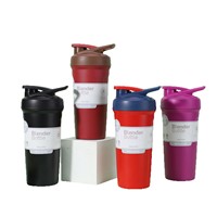 Bouteille d'eau en acier inoxydable 20/24 oz en gros, bouteille shaker double isolation avec couvercle anti-fuite pour les entraînements à la salle de sport