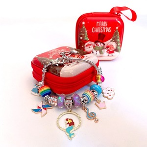 Pulseras infantiles con cuentas y colgantes de sirena creativos para hacer joyería DIY, gran éxito de ventas en Navidad 2025 - Product Image 1