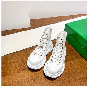 Ladies' Pure White Fashionable Genuine Leather Platform Outdoor Motorcycle Boots with Thick Sole and Anti-Slip Short Boots - Product Image 3