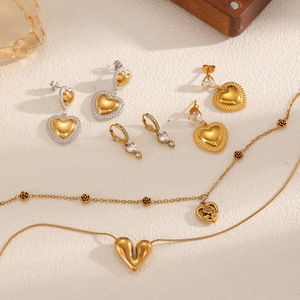 Conjunto de Joyería de Acero Inoxidable con Colgante de Corazón, Aretes y Collar, Color Oro y Plata, con Incrustaciones de Diamantes, para Uso Diario de Mujeres - Product Image 3