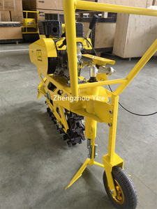 Nueva cosecha de ajo Allium Sativum cadena de elevación pista arado azada excavación máquina cosechadora frontal para cosecha de ajo de granja - Product Image 3