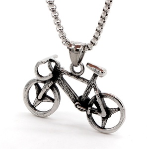 Collier pendentif pour homme en acier inoxydable, motif squelette de motard et crâne - Product Image 4