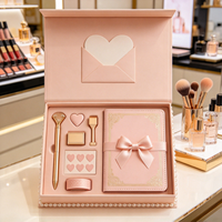 Coffret Cadeau Cosmétique Rose Doré Romantique avec Estampage à Chaud, Autocollants Cœur et Cadre Perlé