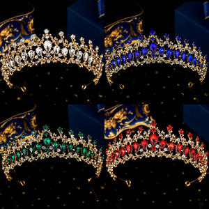 La couronne <span class=keywords><strong>de</strong></span> goutte d'eau multicolore <span class=keywords><strong>de</strong></span> Zhaoyi pour <span class=keywords><strong>les</strong></span> femmes dégage une ambiance haut <span class=keywords><strong>de</strong></span> gamme et élégante. L'alliage est un Bestselli - Product Image 1