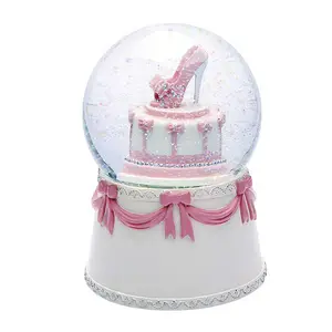 Globo de nieve de poliresina/resina <span class=keywords><strong>Feliz</strong></span> cumpleaños globo de nieve diseño de pastel de cumpleaños, tacón alto giratorio como reproduce música, cumpleaños perfecto - Product Image 1