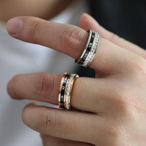 Chiffres romains de luxe légers de mode chaude explosive transfrontalière bague <span class=keywords><strong>en</strong></span> acier titane rotative à une rangée doigt de couple - Product Image 1