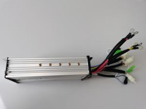 Contrôleur de moteur à courant continu sans balais Huayu 60V 45A FOC contrôleur de pilote de vélo électrique pour application de véhicule électrique - Product Image 5