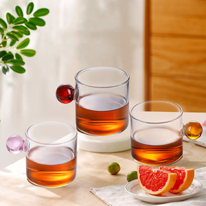 Kreative kleine süße kleine Milch becher Glas Kaffeetasse mit Farbe runder Griff Mini klare Tasse mit farbigem Kugel griff - Product Image 5