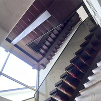 Boîte personnalisée Zebrawood Module Étapes Structure en acier à poutre unique moderne Escalier d'intérieur avec garde-corps en verre pour l'art à la mode