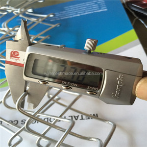 รั้วลวดตาข่ายชุบสังกะสีแบบจุ่มร้อน ขนาดตาข่าย 50x50 มม. รั้วไซโคลนสำหรับฟาร์มและสวน - Product Image 3