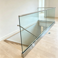 Balustrade en verre avec profilé en U en aluminium moderne et personnalisé pour villa, hôtel, terrasse extérieure, patio, escalier
