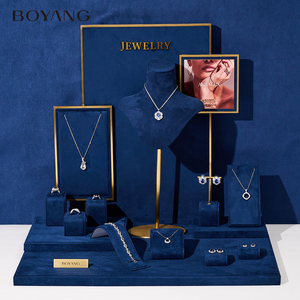 Boyang Individuelle Schmuckvitrine Luxus Samt Metall Schmuckständer Requisiten - Product Image 1
