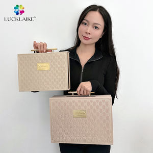 हैंडल के साथ अनुकूलित कार्डबोर्ड नालीदार काजा विज्ञापन जूता मदर वैलेंटाइन डे पेपर कठोर शादी के उपहार बक्से - Product Image 6