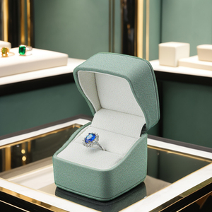 New arrivals Luxury <span class=keywords><strong>Red</strong></span> PU da Mặt Dây Chuyền Vòng đeo tay đám cưới nhẫn trang sức bao bì hộp tùy chỉnh Vòng cổ Set hộp đồ trang sức - Product Image 6