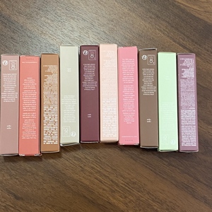 لصيف أيام الجمعة أحمر شفاه Vanillebeige كريمي عشبي ملون شفاه مزجج مع انفجار PinkSugar موصى به للغاية - Product Image 1