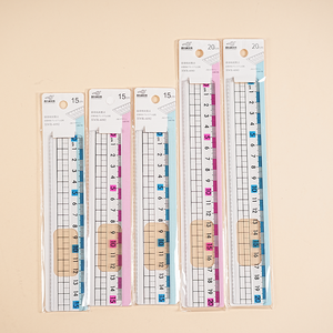 Regla de borde recto de plástico de 15cm y 20cm para manualidades y uso de estudiantes - Product Image 1
